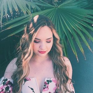 Meet your Posher, Mikaela